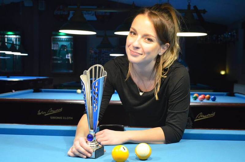 Na zdjęciu zwyciężczyni turnieju - Kinga Rauk (fot. fanpage klubu bilardowego Ósemka w Rzeszowie) Kinga Rauk